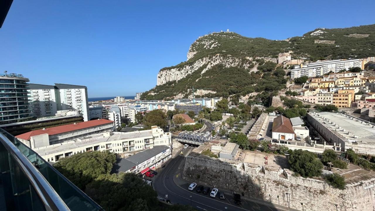 Ocean Village Luxury 2 Bed 2 Bath Apartment - Amazing Views - Pools And Jacuzzis Gibraltar Exterior photo