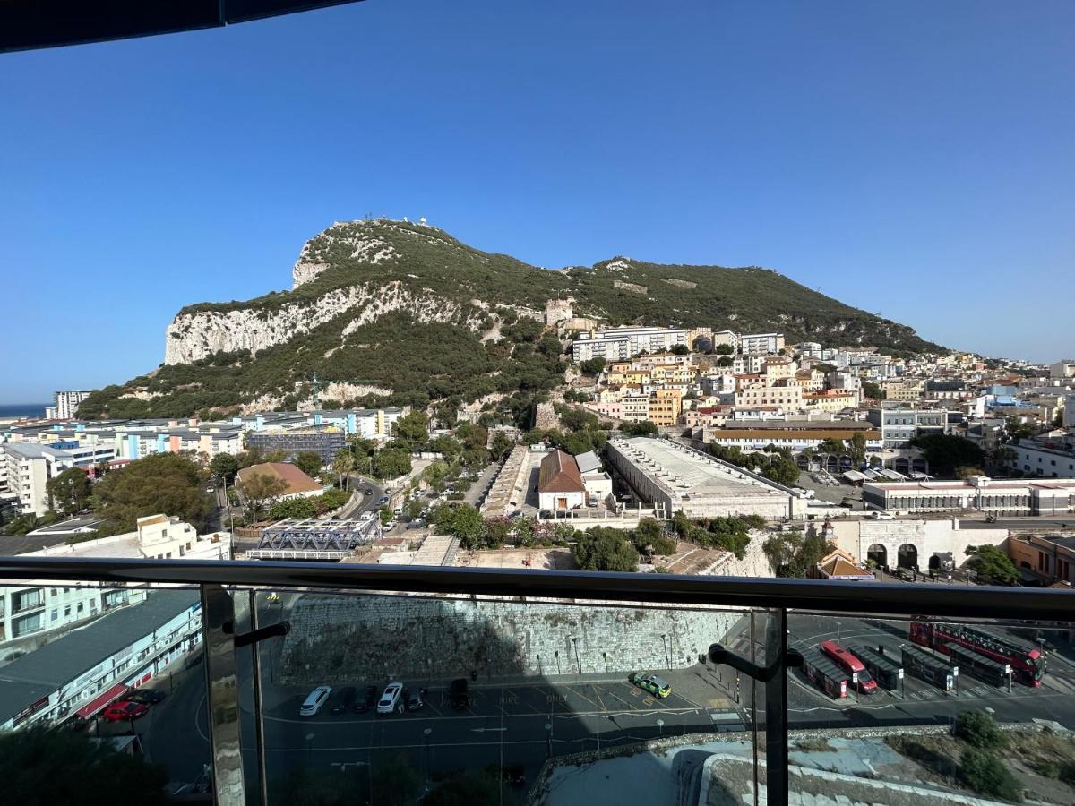 Ocean Village Luxury 2 Bed 2 Bath Apartment - Amazing Views - Pools And Jacuzzis Gibraltar Exterior photo