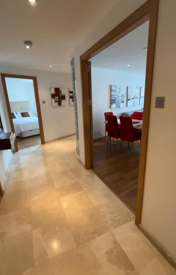 Ocean Village Luxury 2 Bed 2 Bath Apartment - Amazing Views - Pools And Jacuzzis Gibraltar Exterior photo
