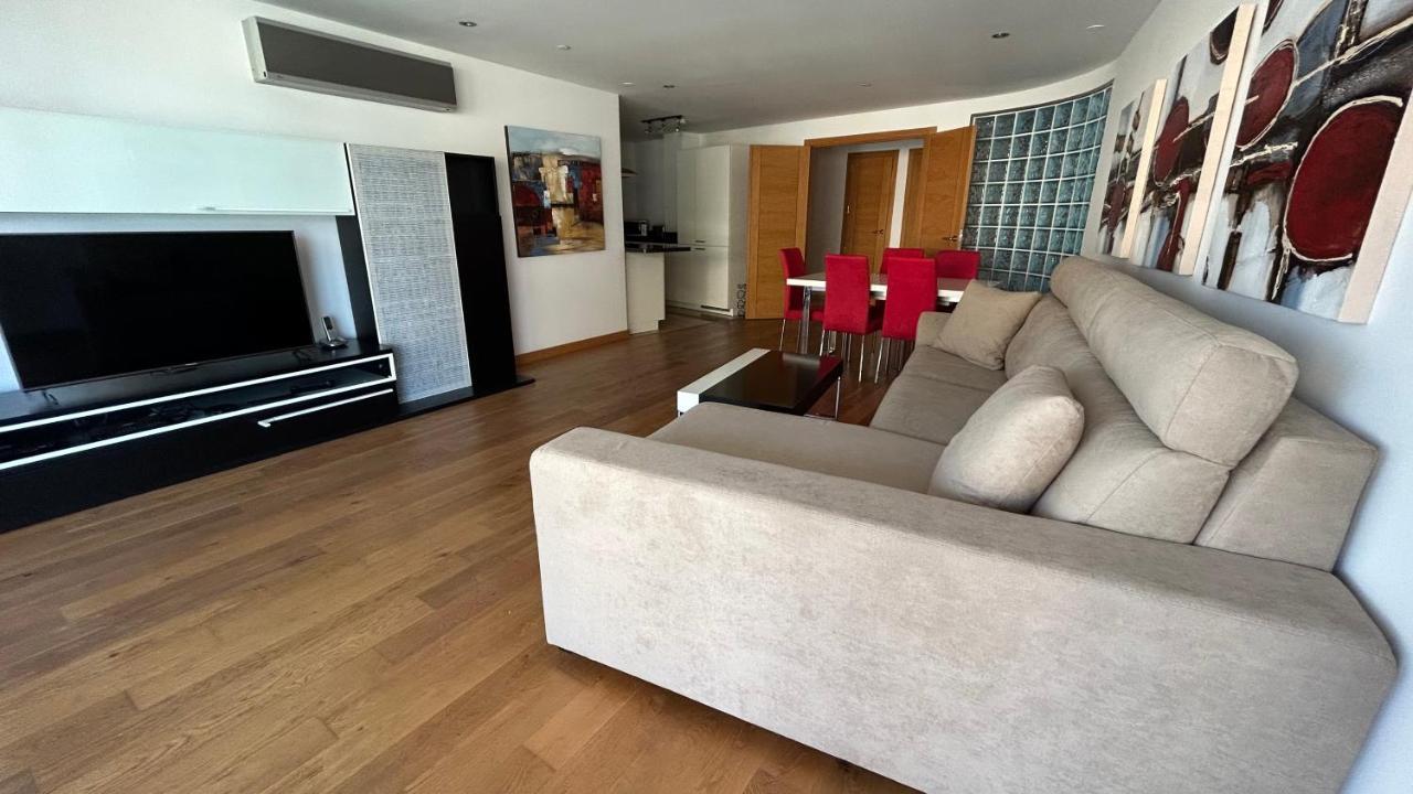 Ocean Village Luxury 2 Bed 2 Bath Apartment - Amazing Views - Pools And Jacuzzis Gibraltar Exterior photo
