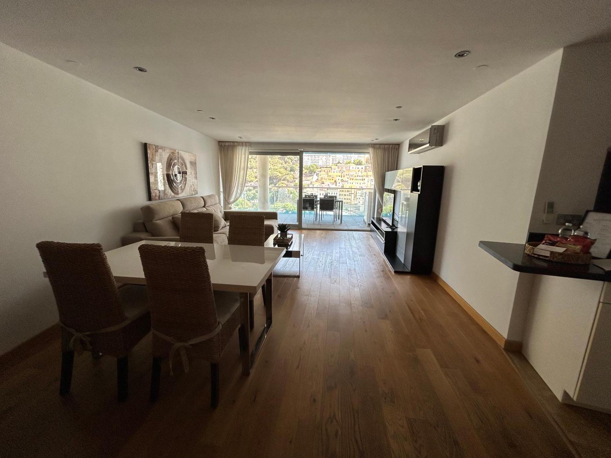Ocean Village Luxury 2 Bed 2 Bath Apartment - Amazing Views - Pools And Jacuzzis Gibraltar Exterior photo