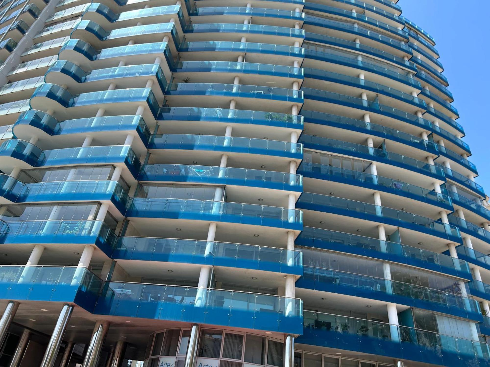Ocean Village Luxury 2 Bed 2 Bath Apartment - Amazing Views - Pools And Jacuzzis Gibraltar Exterior photo