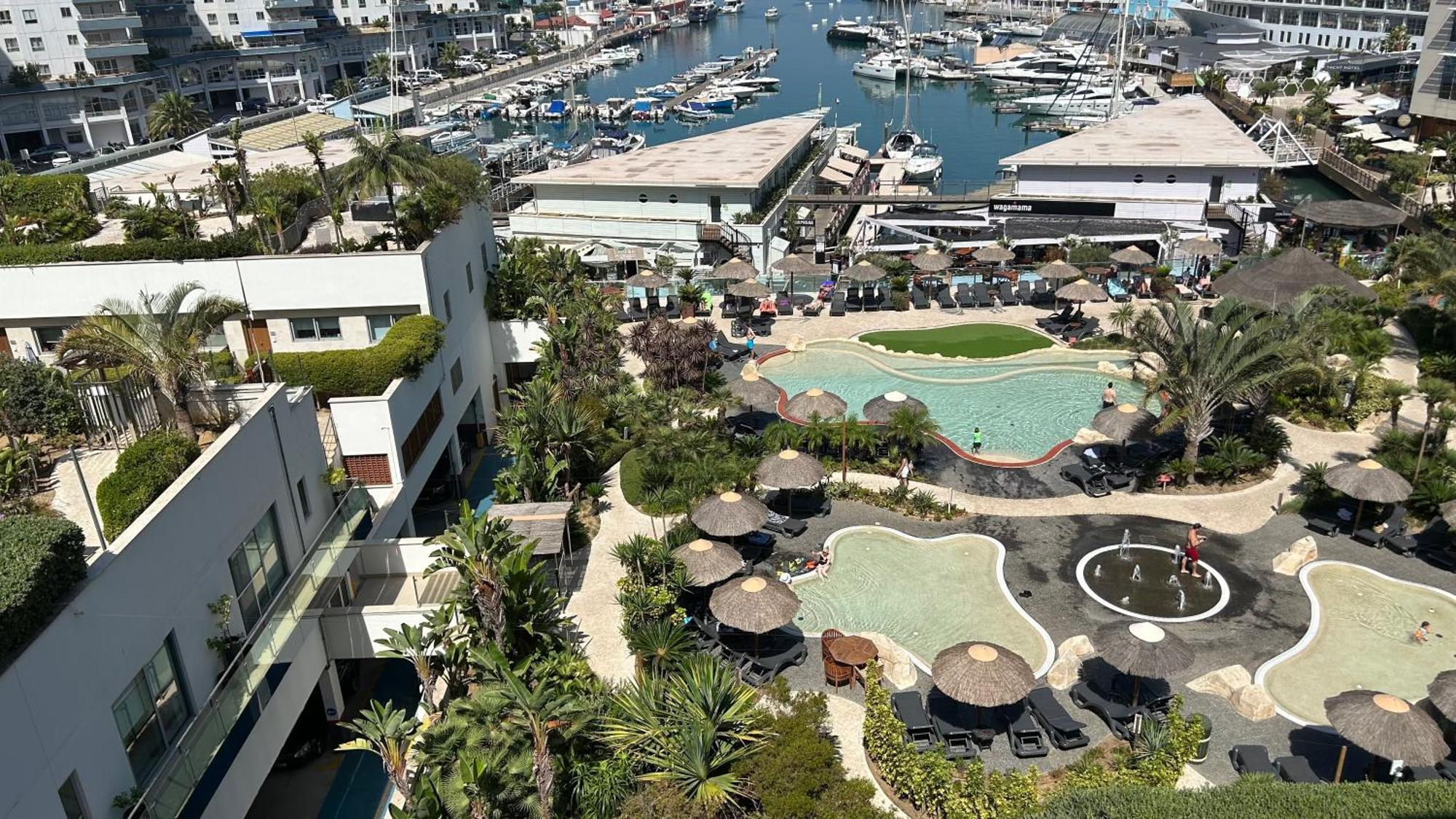 Ocean Village Luxury 2 Bed 2 Bath Apartment - Amazing Views - Pools And Jacuzzis Gibraltar Exterior photo