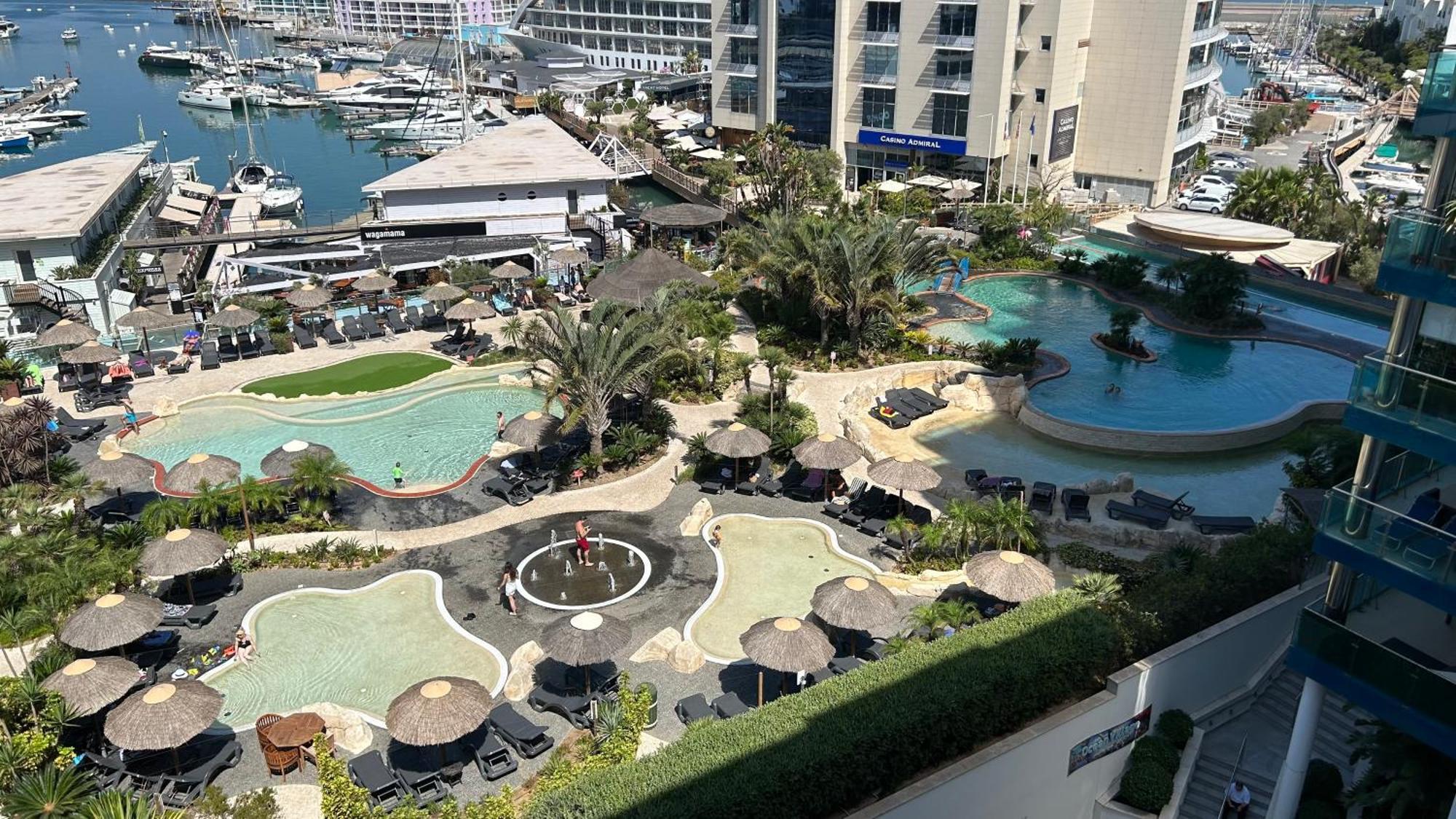 Ocean Village Luxury 2 Bed 2 Bath Apartment - Amazing Views - Pools And Jacuzzis Gibraltar Exterior photo